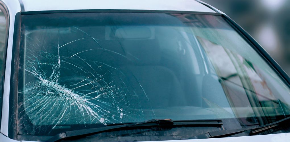 What To Do In Case of A Cracked Windshield
