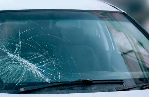 What To Do In Case of A Cracked Windshield