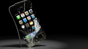 What All You Need To Know Before Getting Your iPhone Screen Replaced