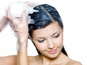 Why Should You Make Use Of Ayurvedic Anti Dandruff Shampoo